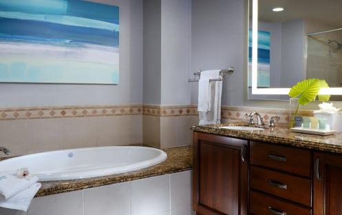 Naples Bay Resort - Two Bedroom Suite  BAthroom